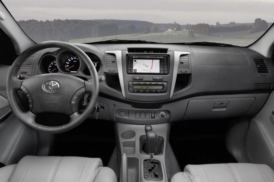  Toyota Hilux 2009 года  (фото 3 из 25)